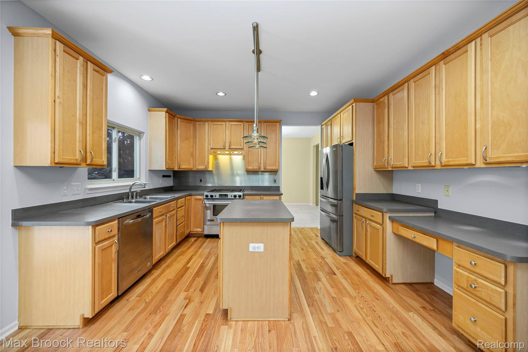 Farmington Hills, MI 48334,29267 SUNRIDGE