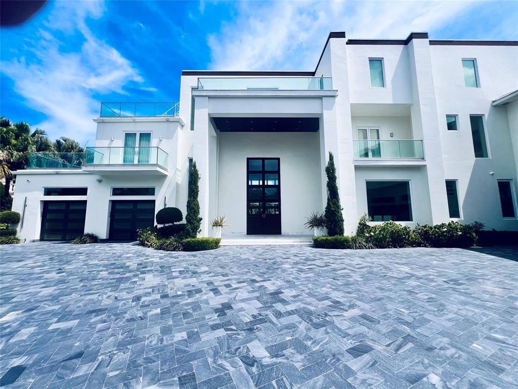 Fort Lauderdale, FL 33301,4 Pelican Dr