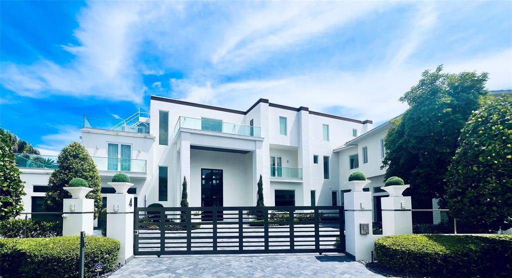 Fort Lauderdale, FL 33301,4 Pelican Dr