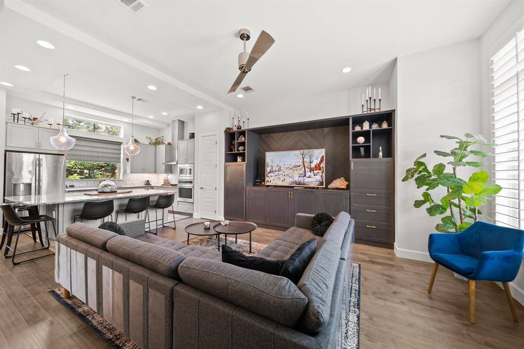 Dallas, TX 75208,1844 Stevens Bluff Lane