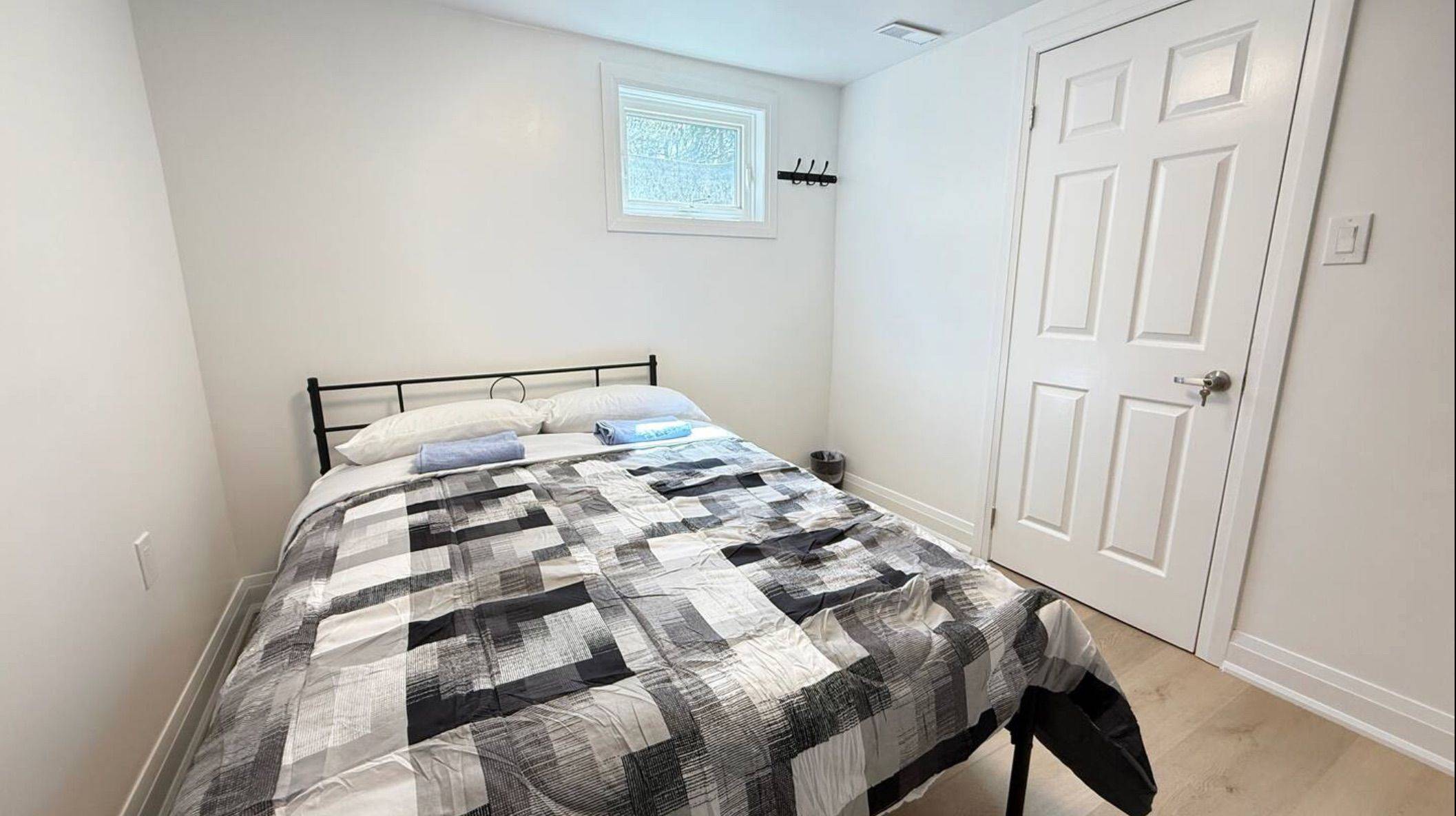 Richmond Hill, ON L4C 5C9,Address not disclosed