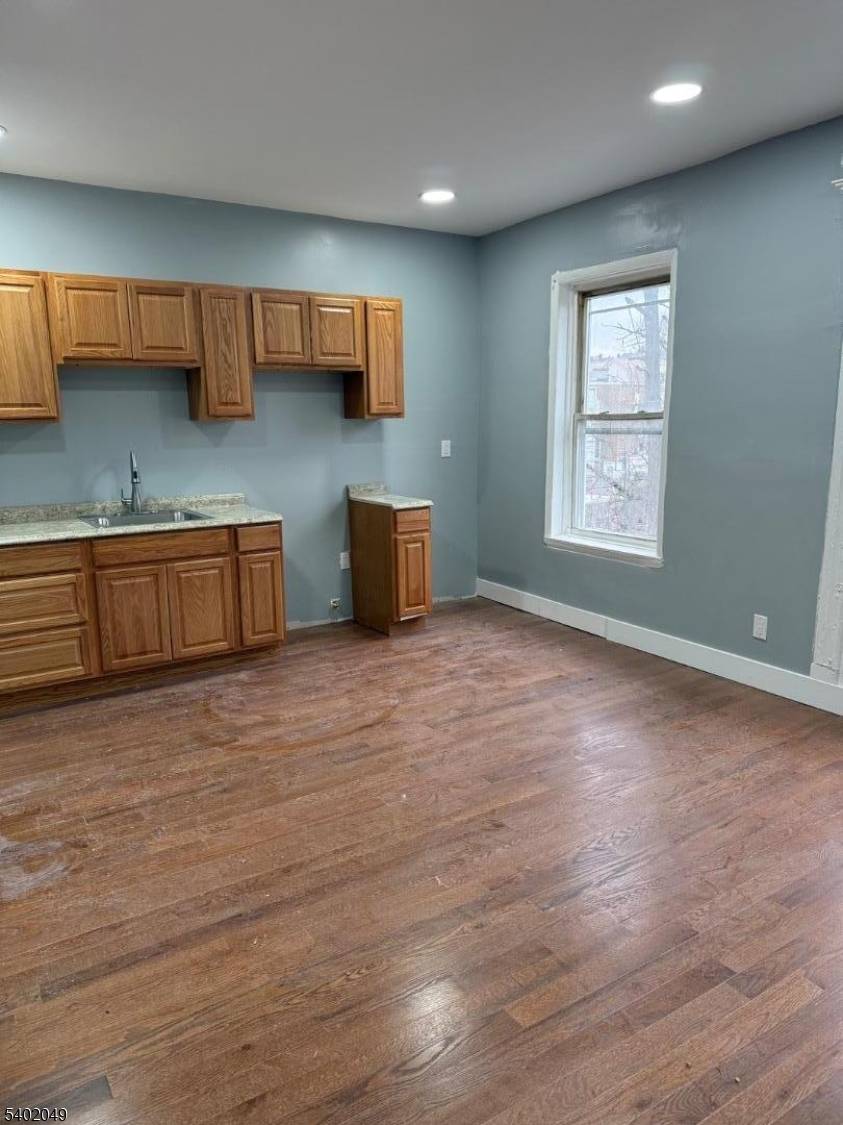 Jersey City, NJ 07304,514 West Side Ave