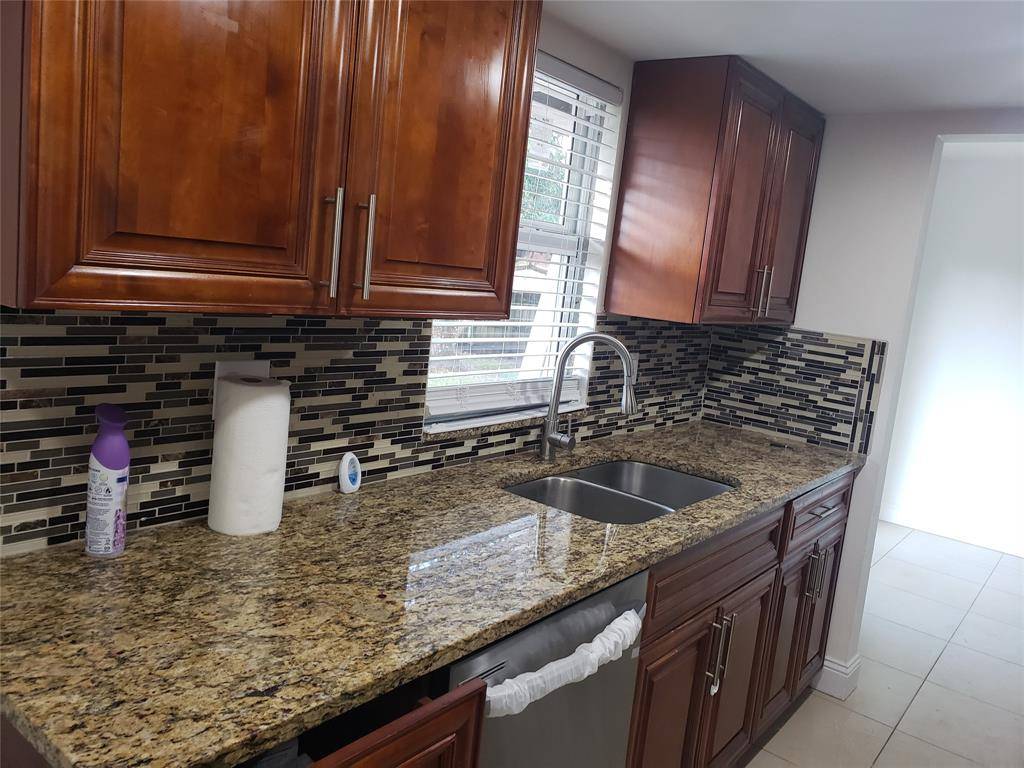 Tamarac, FL 33321,7815 NW 73rd Ave