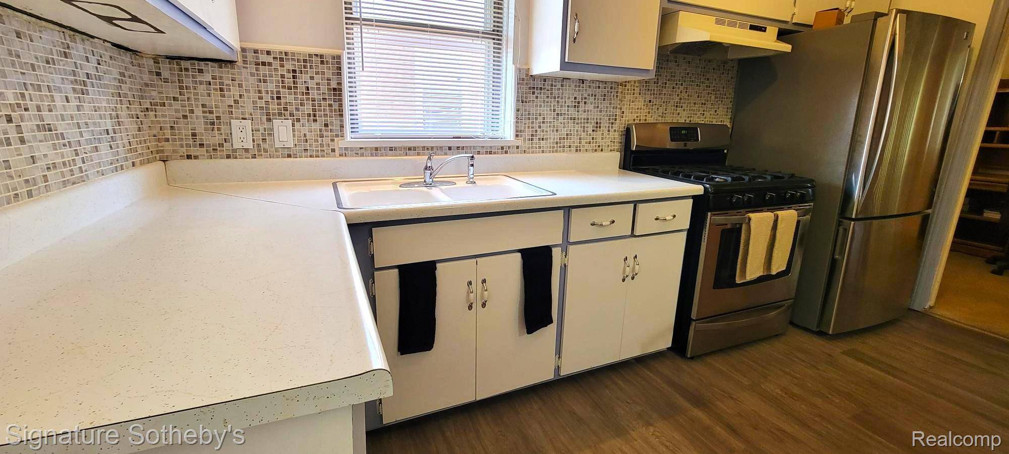 Madison Heights, MI 48071,1166 E Kalama AVE