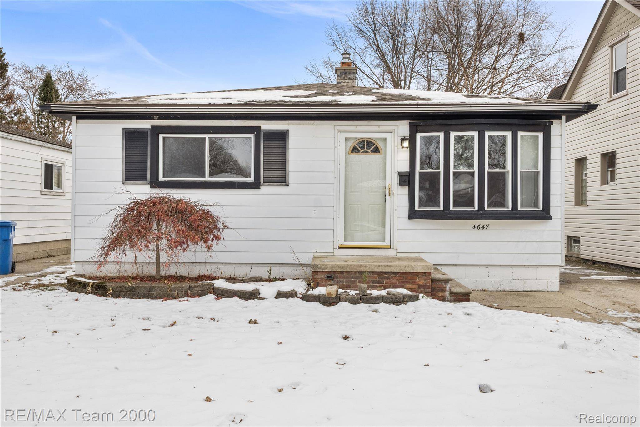 Dearborn Heights, MI 48125,4647 Edgewood ST