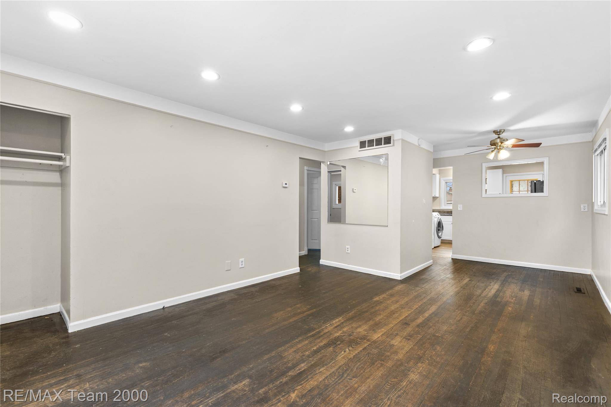 Dearborn Heights, MI 48125,4647 Edgewood ST