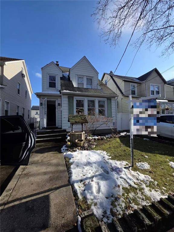 Queens, NY 11426,89-25 238th ST