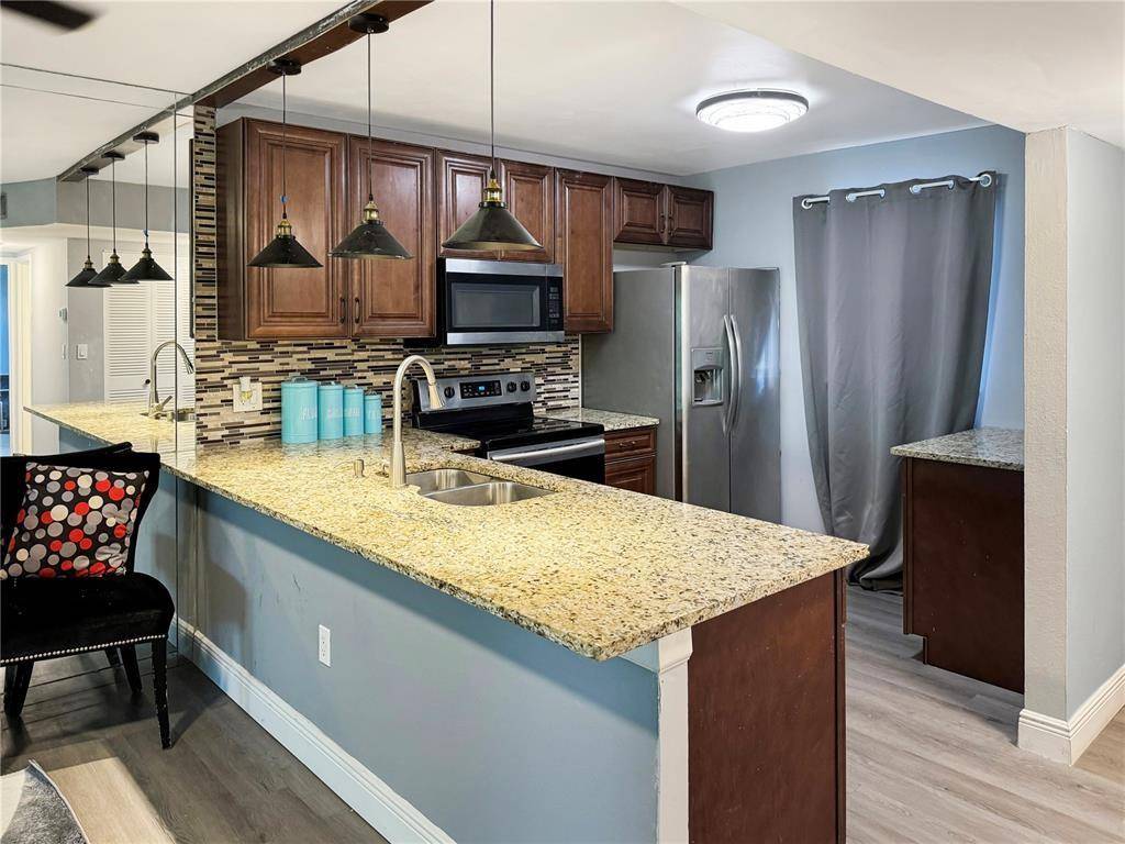 Fort Lauderdale, FL 33321,8351 Sands Point Blvd #A302