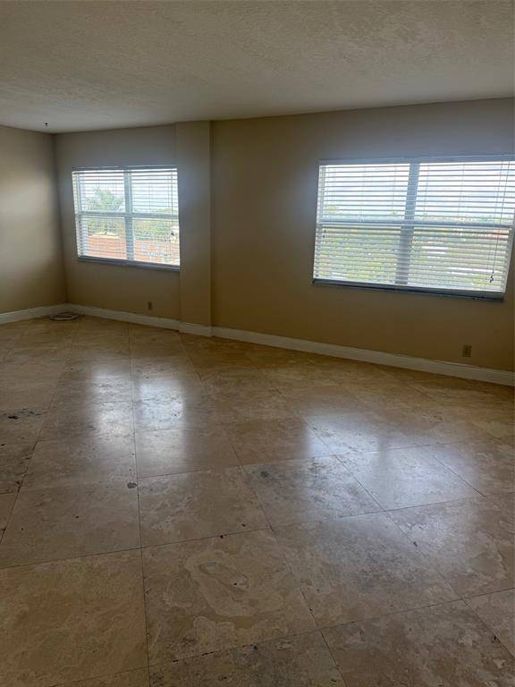 Fort Lauderdale, FL 33304,2555 NE 11th St #502