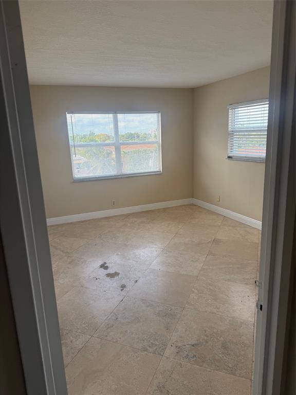 Fort Lauderdale, FL 33304,2555 NE 11th St #502