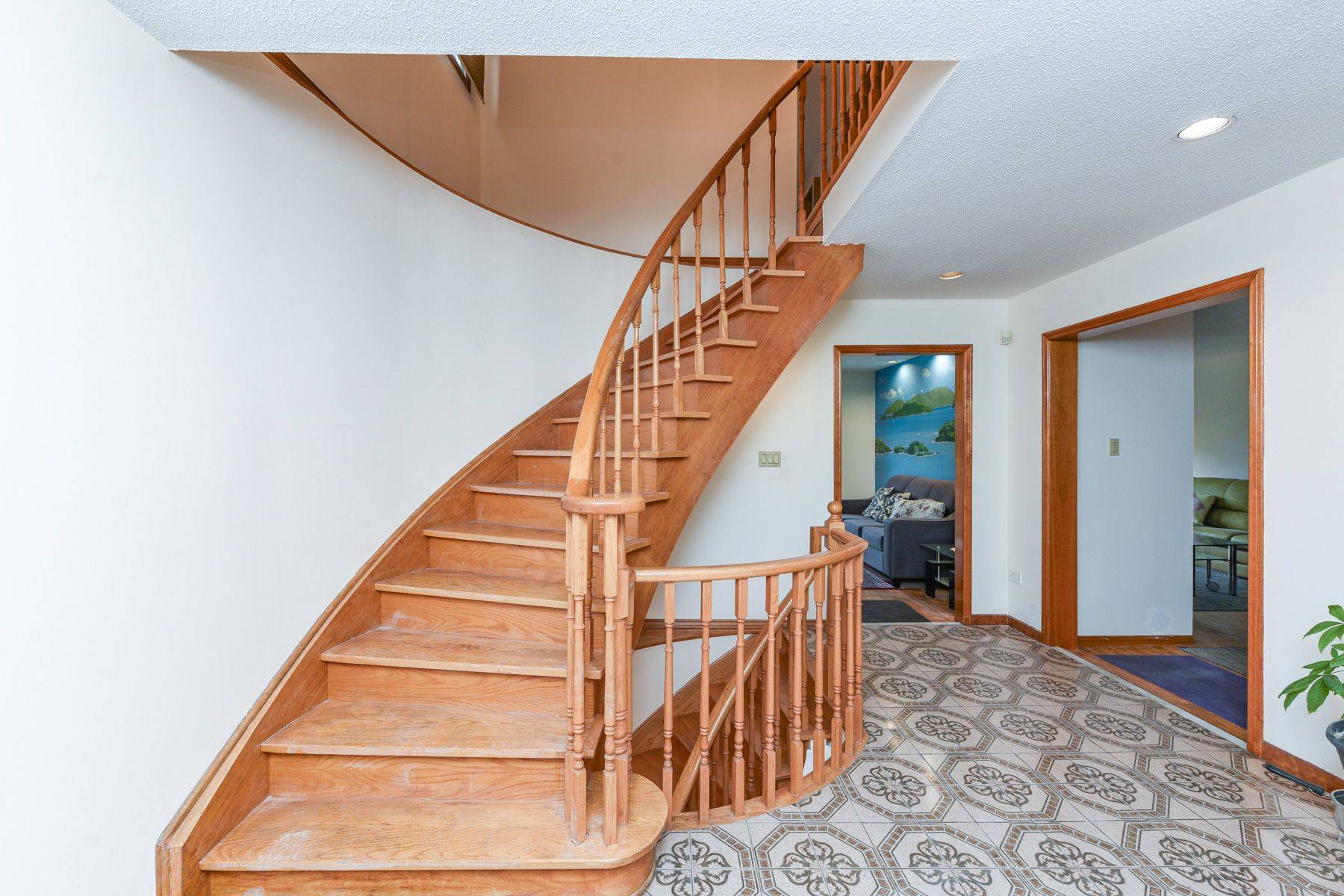 Toronto W10, ON M9V 4P3,27 Kiskadee DR