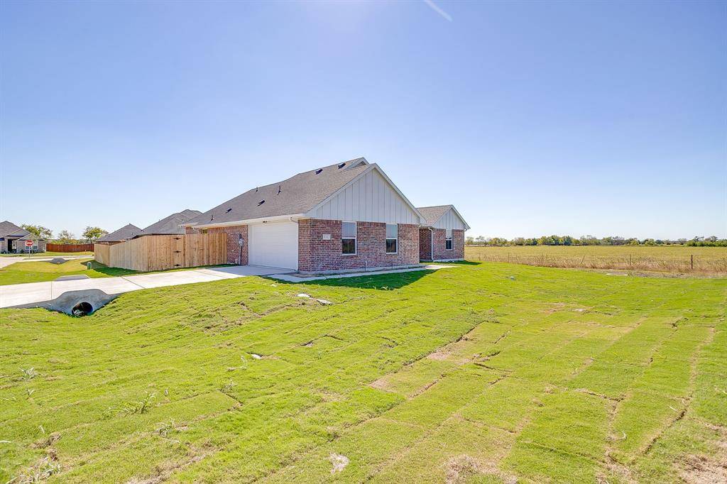 Palmer, TX 75152,311 Poinsetta Drive