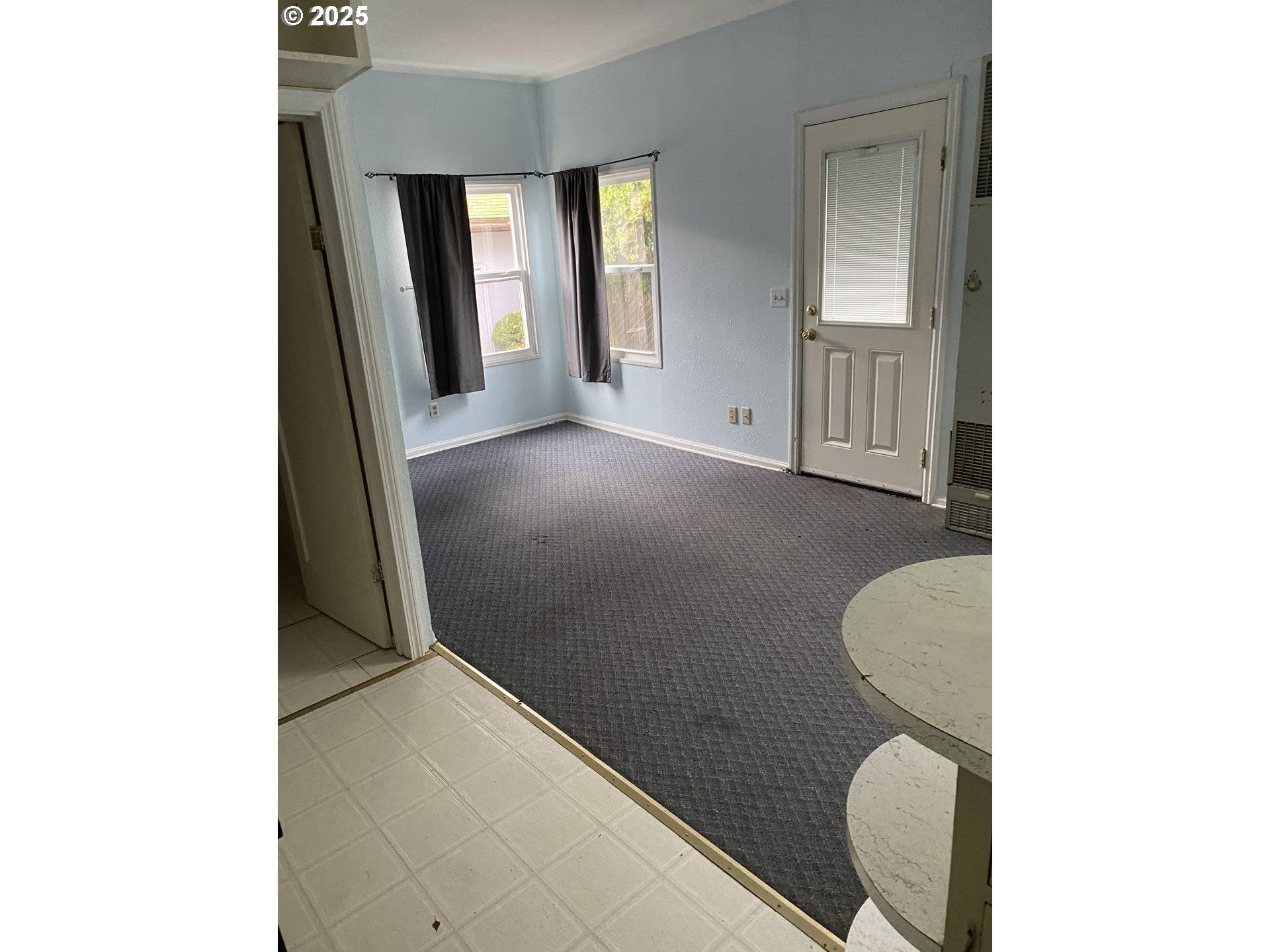 Portland, OR 97215,4320 SE HAWTHORNE BLVD