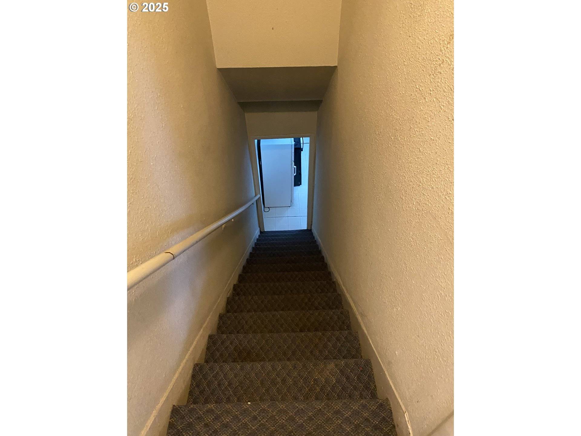 Portland, OR 97215,4320 SE HAWTHORNE BLVD