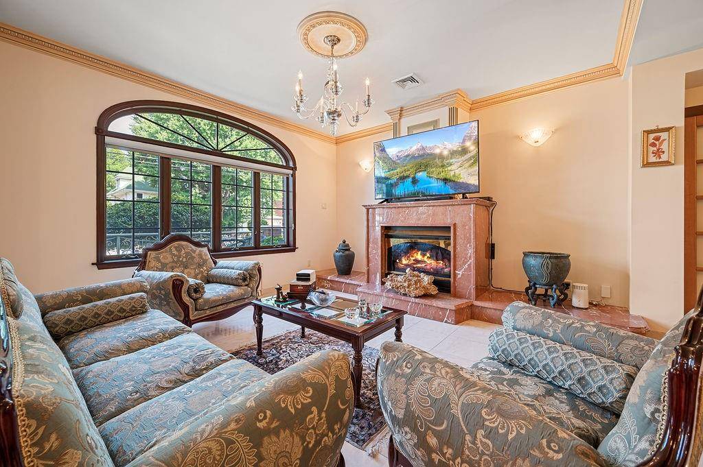 Brooklyn, NY 11228,7325 14th AVE