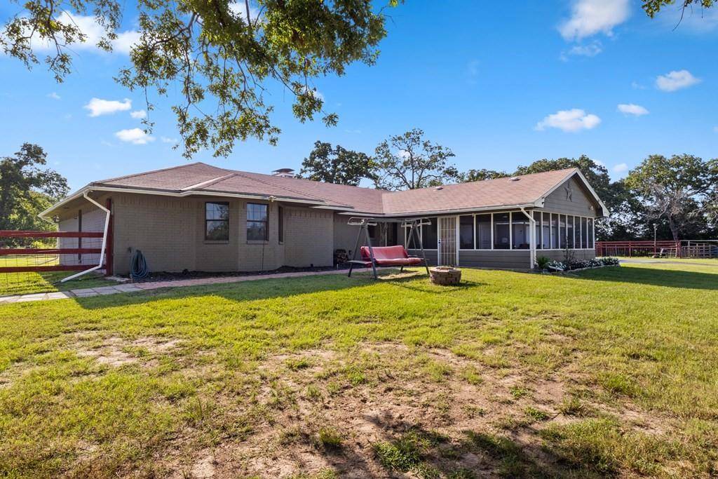 Kaufman, TX 75142,1814 County Road 121