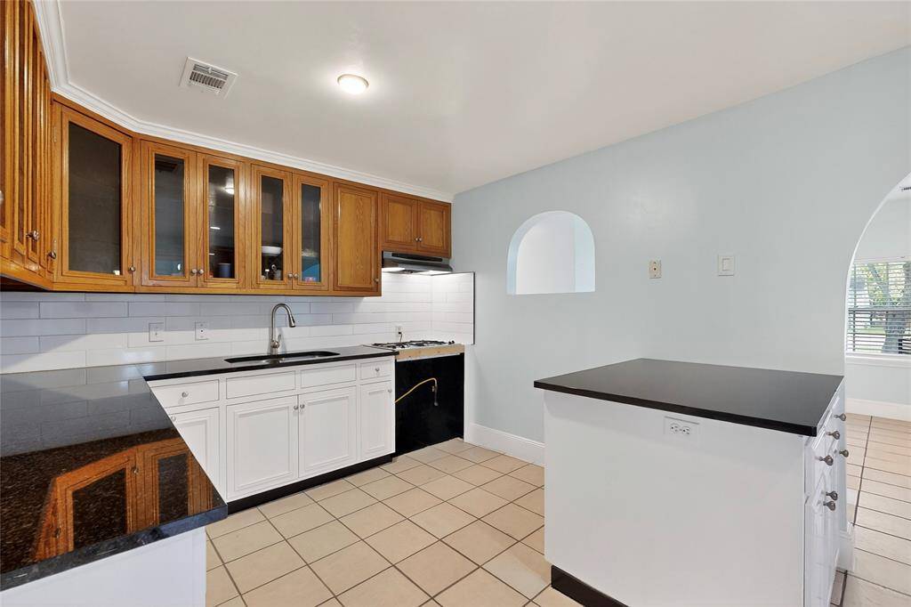 Wilmer, TX 75172,409 Dewitt Street