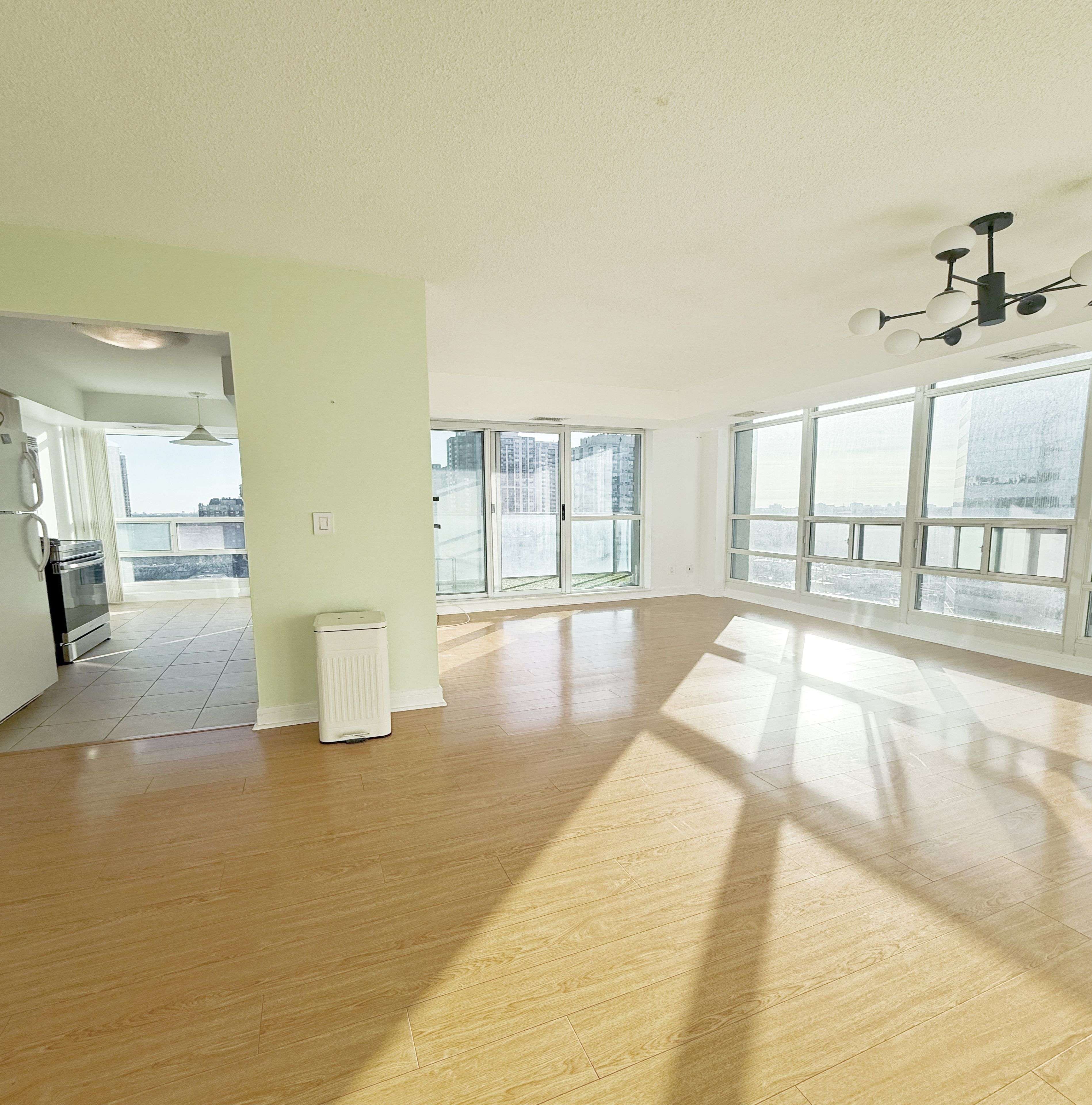 Toronto C14, ON M2N 7L6,31 Bales AVE #1802