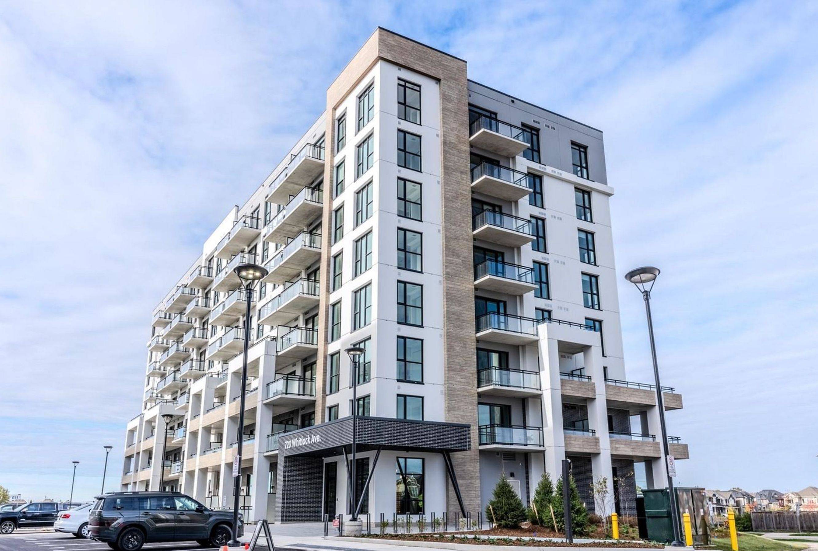 Milton, ON L9E 2B5,720 Whitlock AVE #413