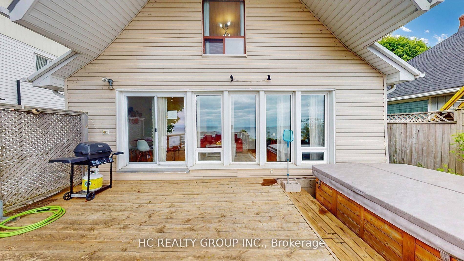 Oshawa, ON L1J 1A1,59 Muskoka AVE #A