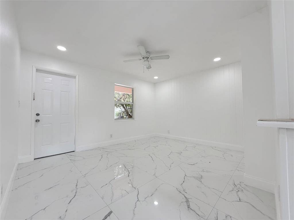 Hollywood, FL 33020,1850 Rodman St #2