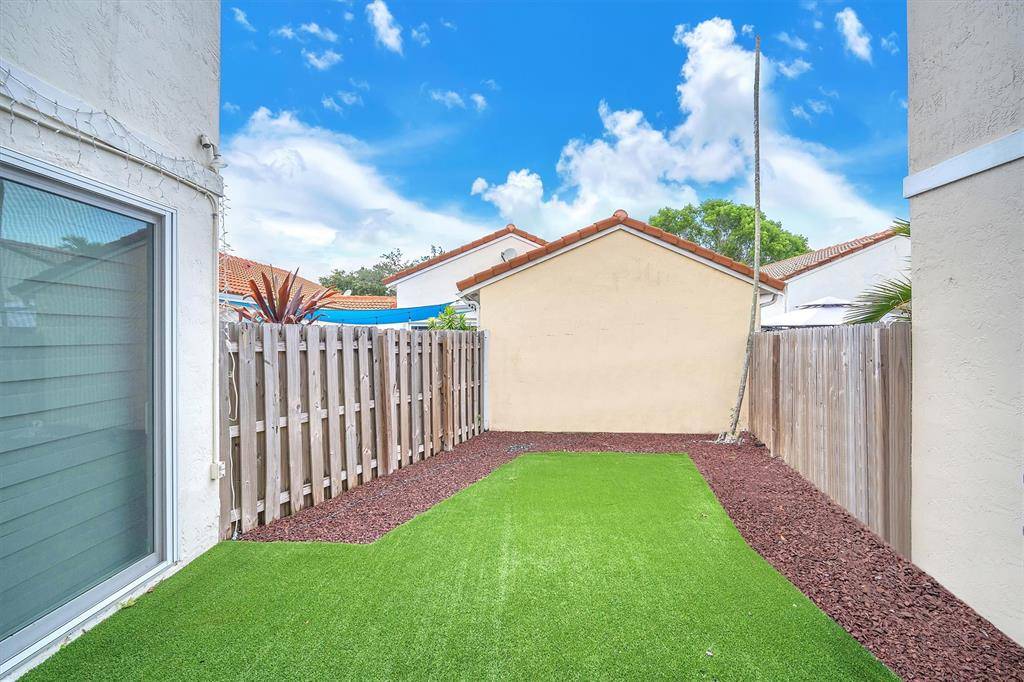 Pembroke Pines, FL 33029,17825 SW 10 th CT #17825