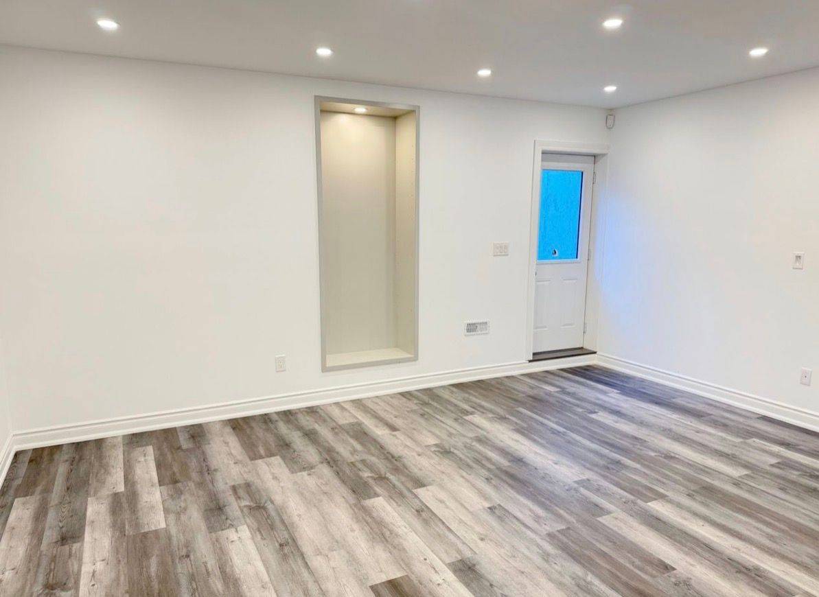 Markham, ON L6E 1T9,141 Maple Ridge CRES