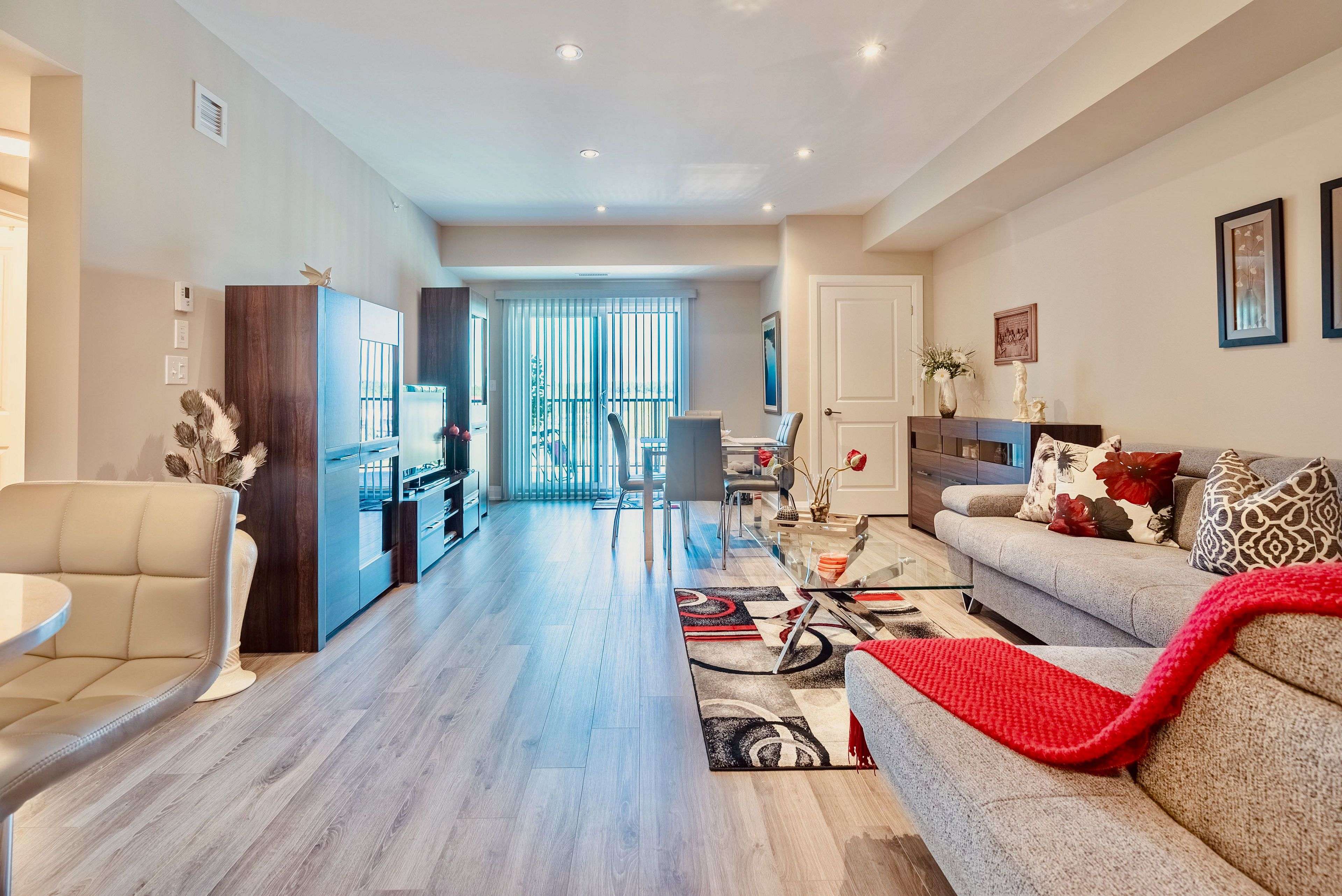 Barrie, ON L9J 0J6,54 KODA ST #305