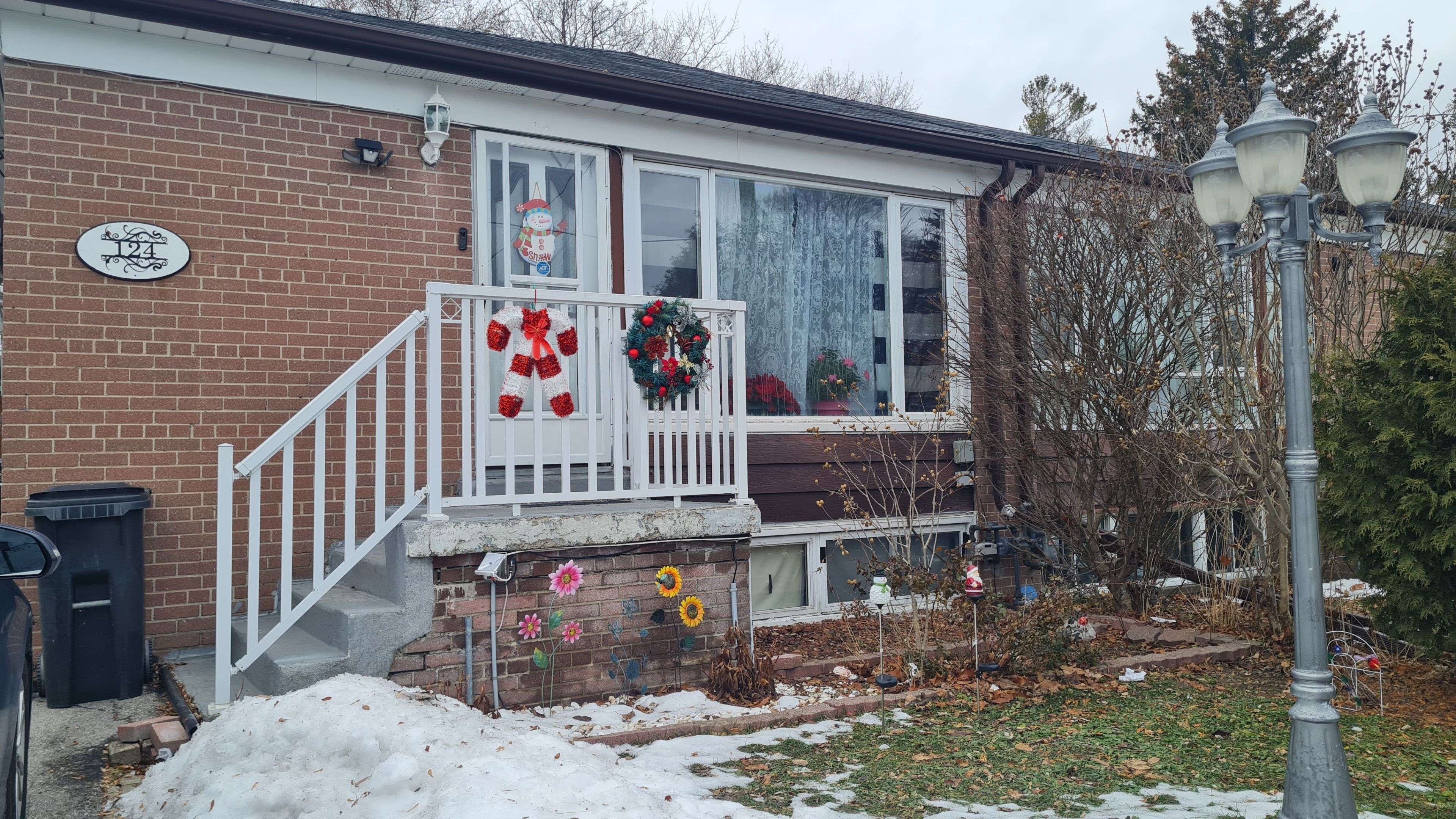 Toronto E10, ON M1E 2W4,124 Overture RD