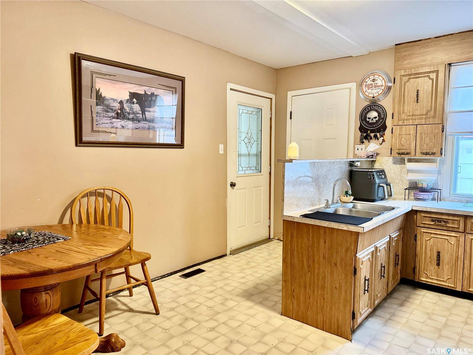 Humboldt, SK S0K 2A0,98 4th AVENUE