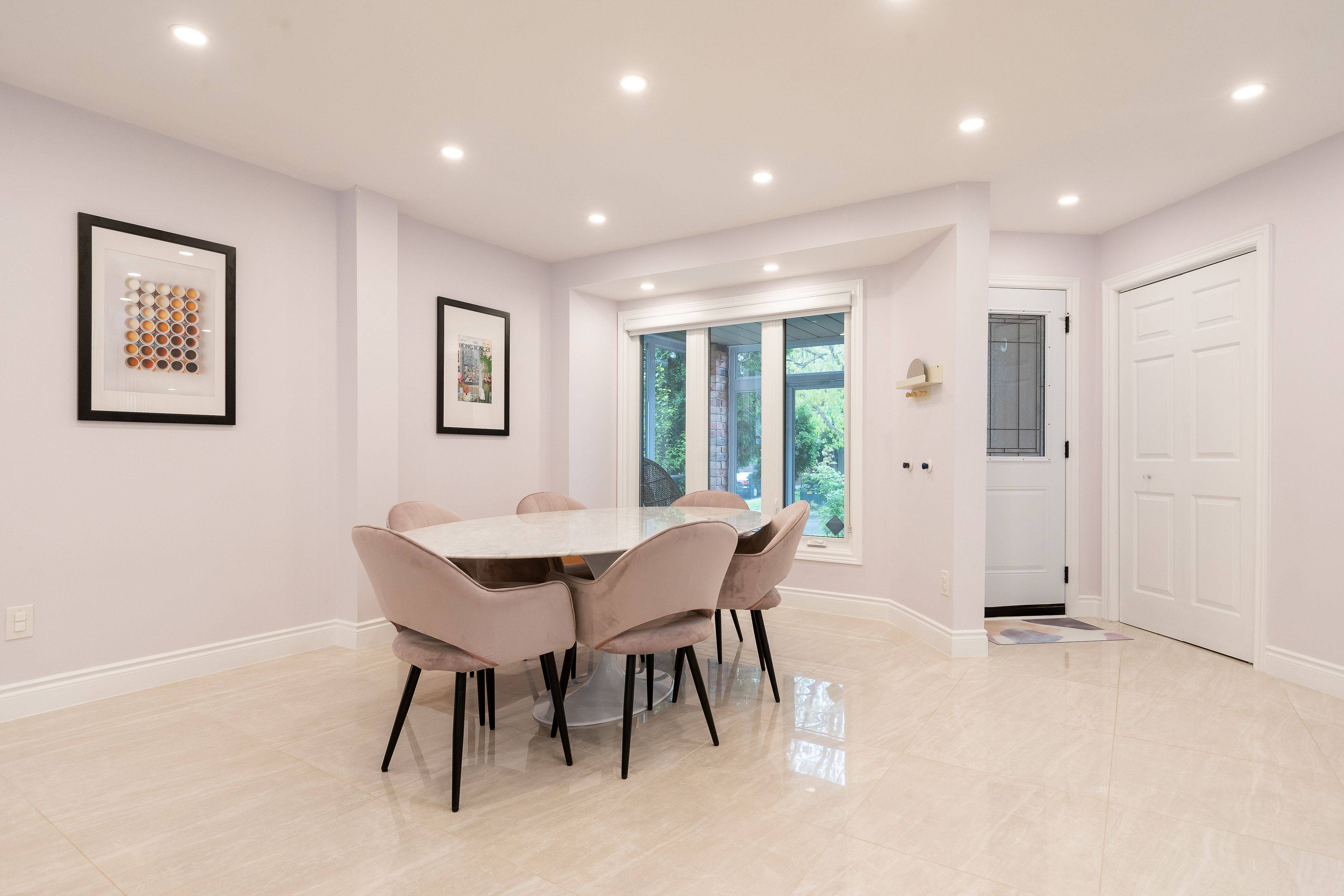 Mississauga, ON L5C 3R4,1309 Sweetbirch CT