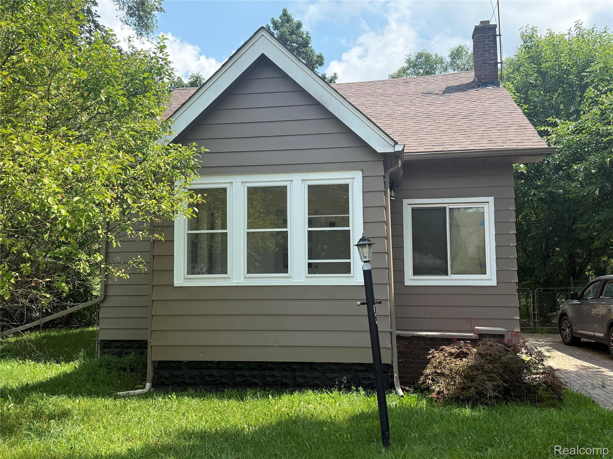 Southfield, MI 48033,21130 Inkster RD