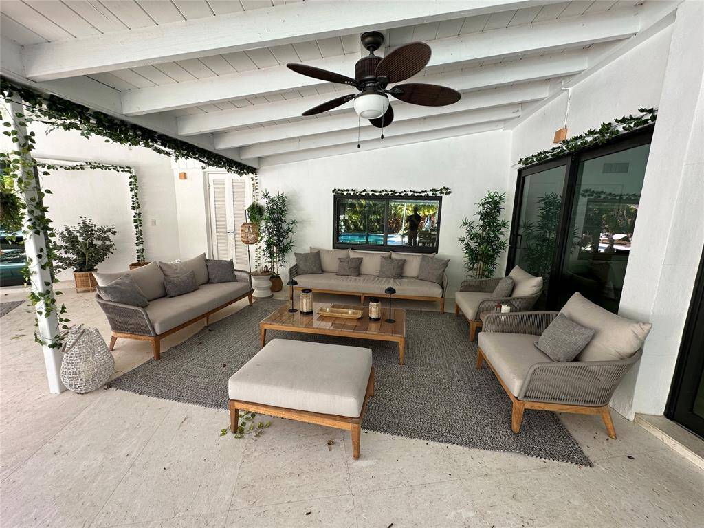 Pinecrest, FL 33156,6205 SW 108 St