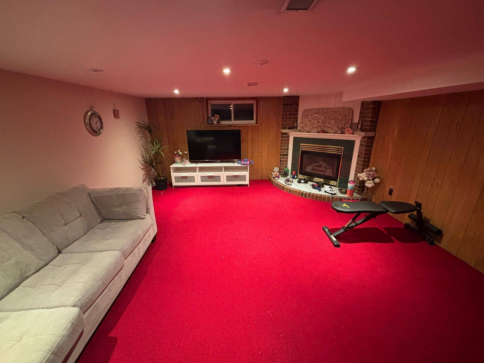 Richmond Hill, ON L4E 3G3,38 Lake AVE