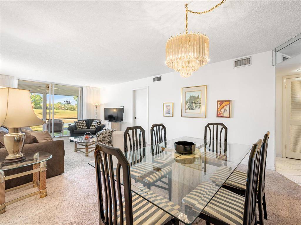 Pembroke Pines, FL 33025,9923 S Hollybrook Lake Dr #109