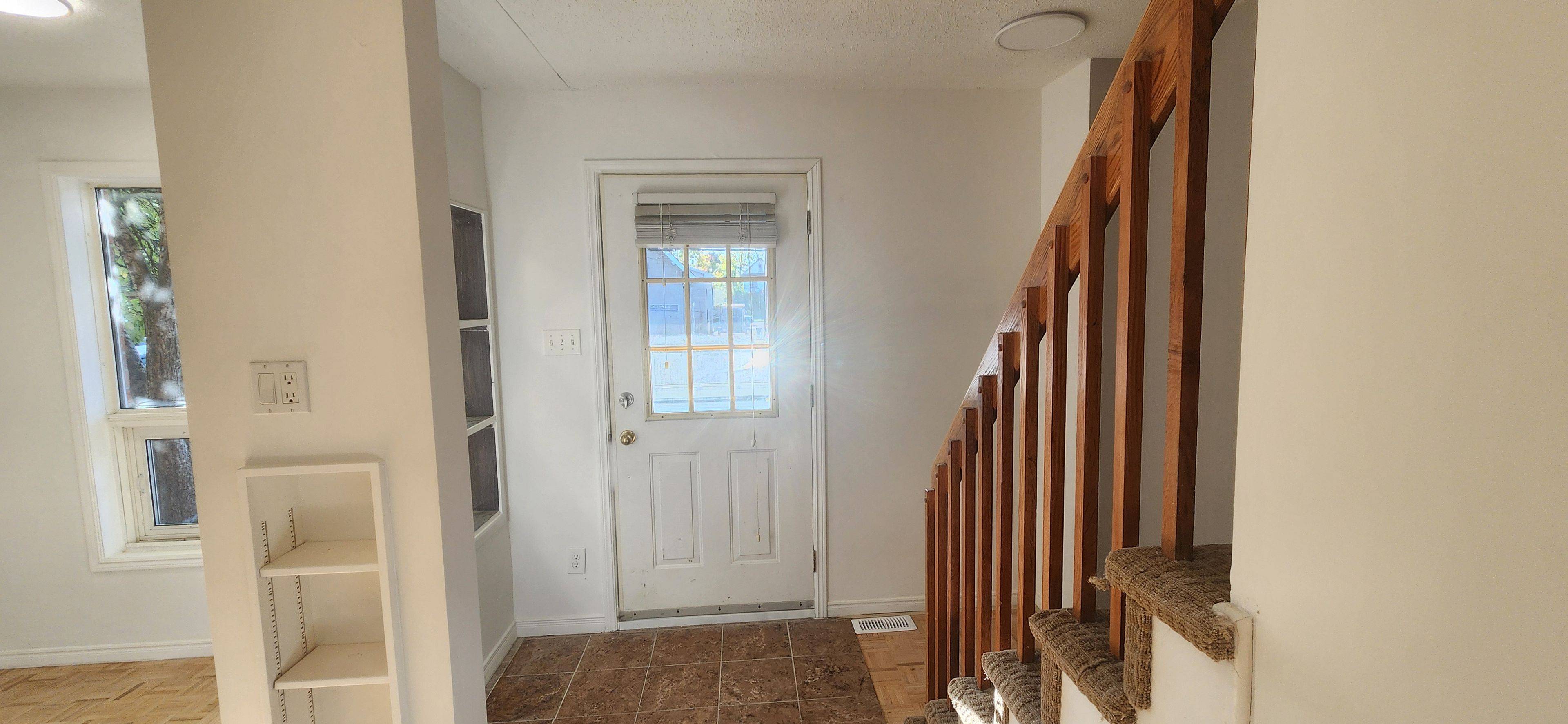 West Centre Town, ON K1Y 1H5,467 Parkdale AVE