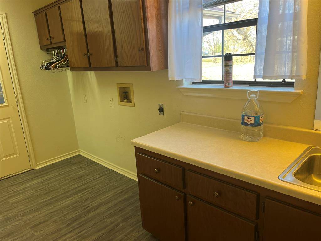 Detroit, TX 75436,203 1st NE