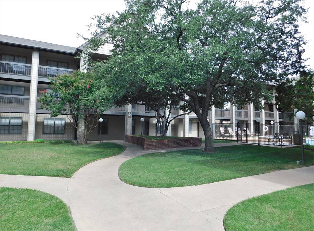 Denton, TX 76201,218 N Texas Boulevard #311