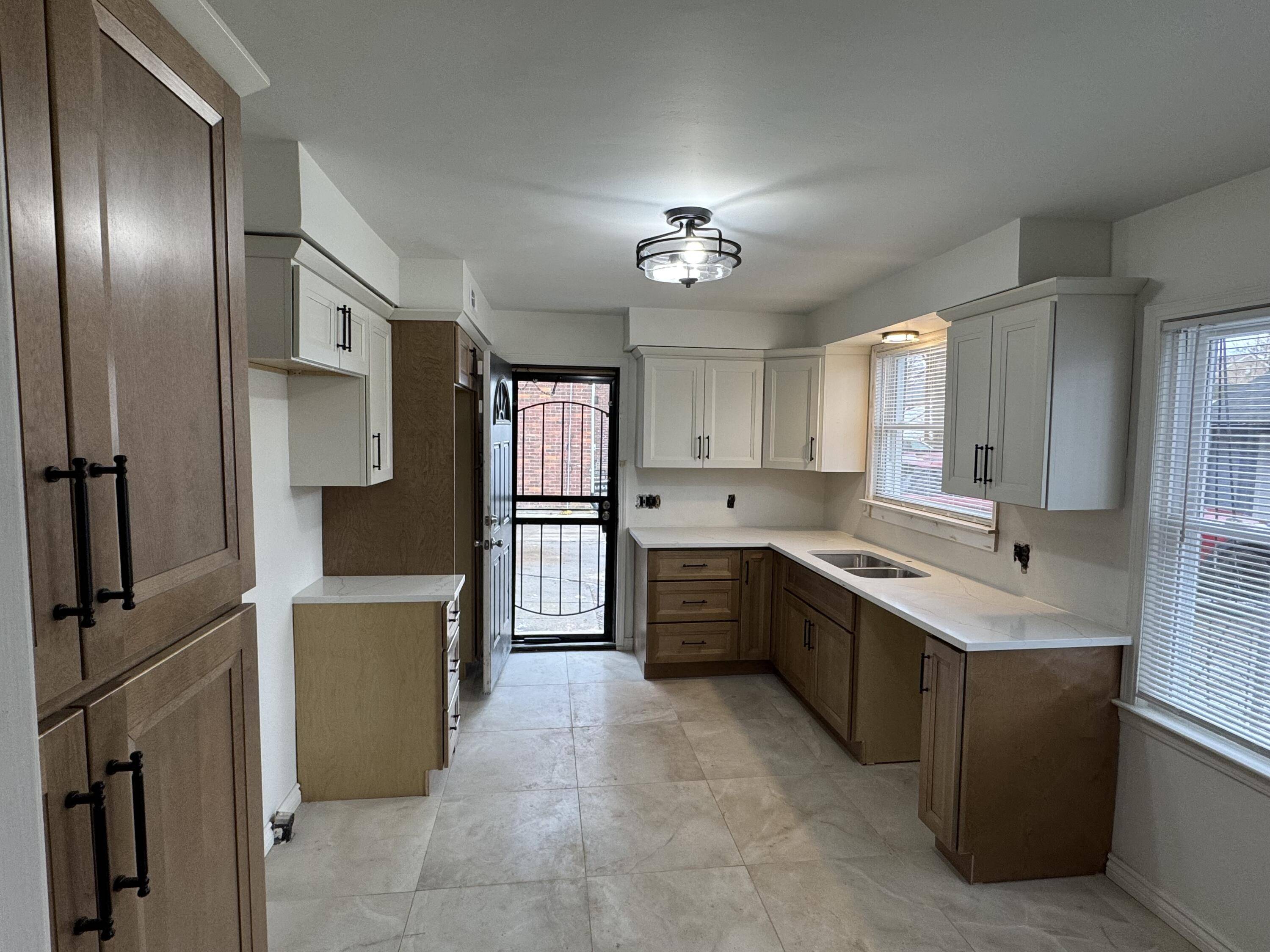 Detroit, MI 48223,14145 Faust AVE