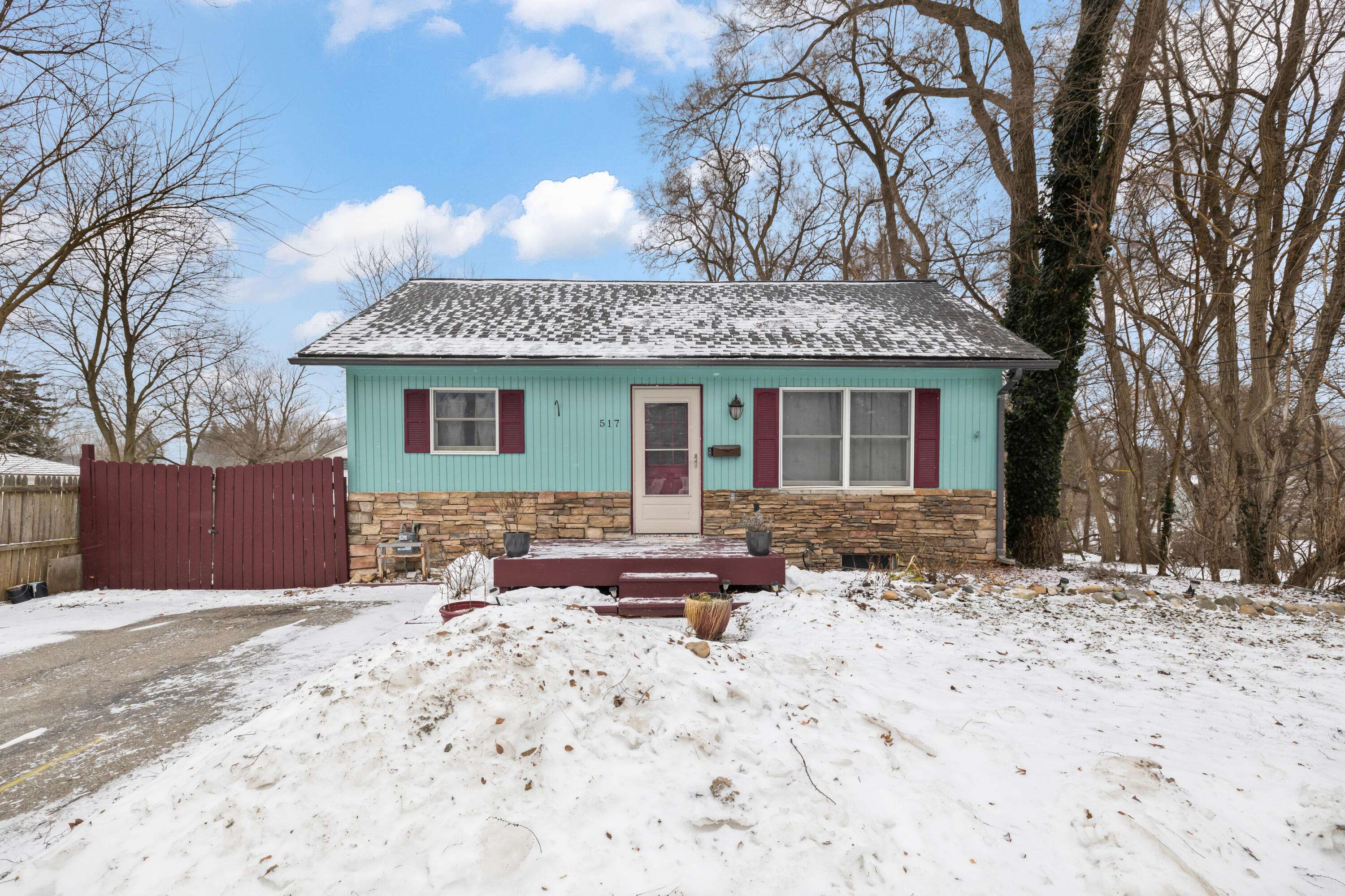 Milford, MI 48381,517 W Commerce ST