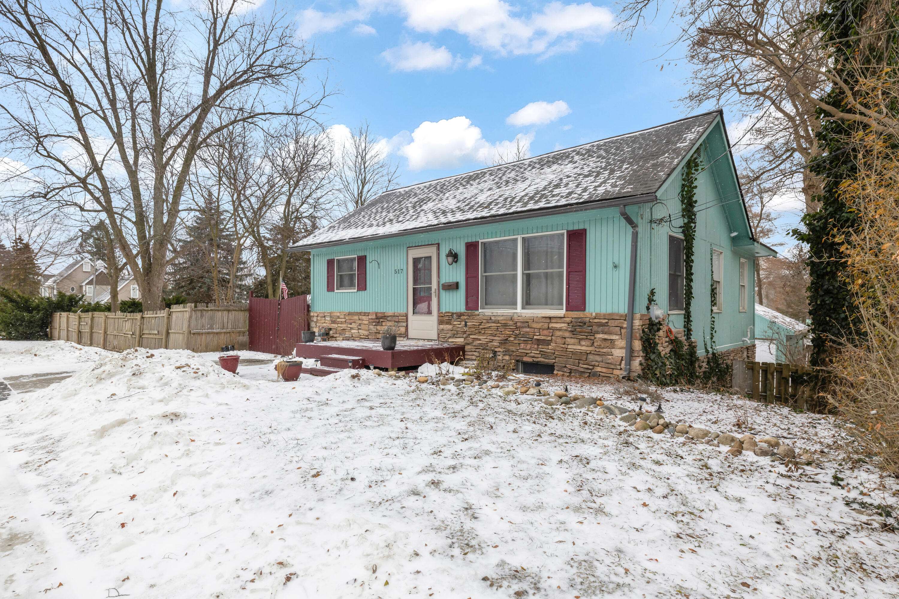 Milford, MI 48381,517 W Commerce ST