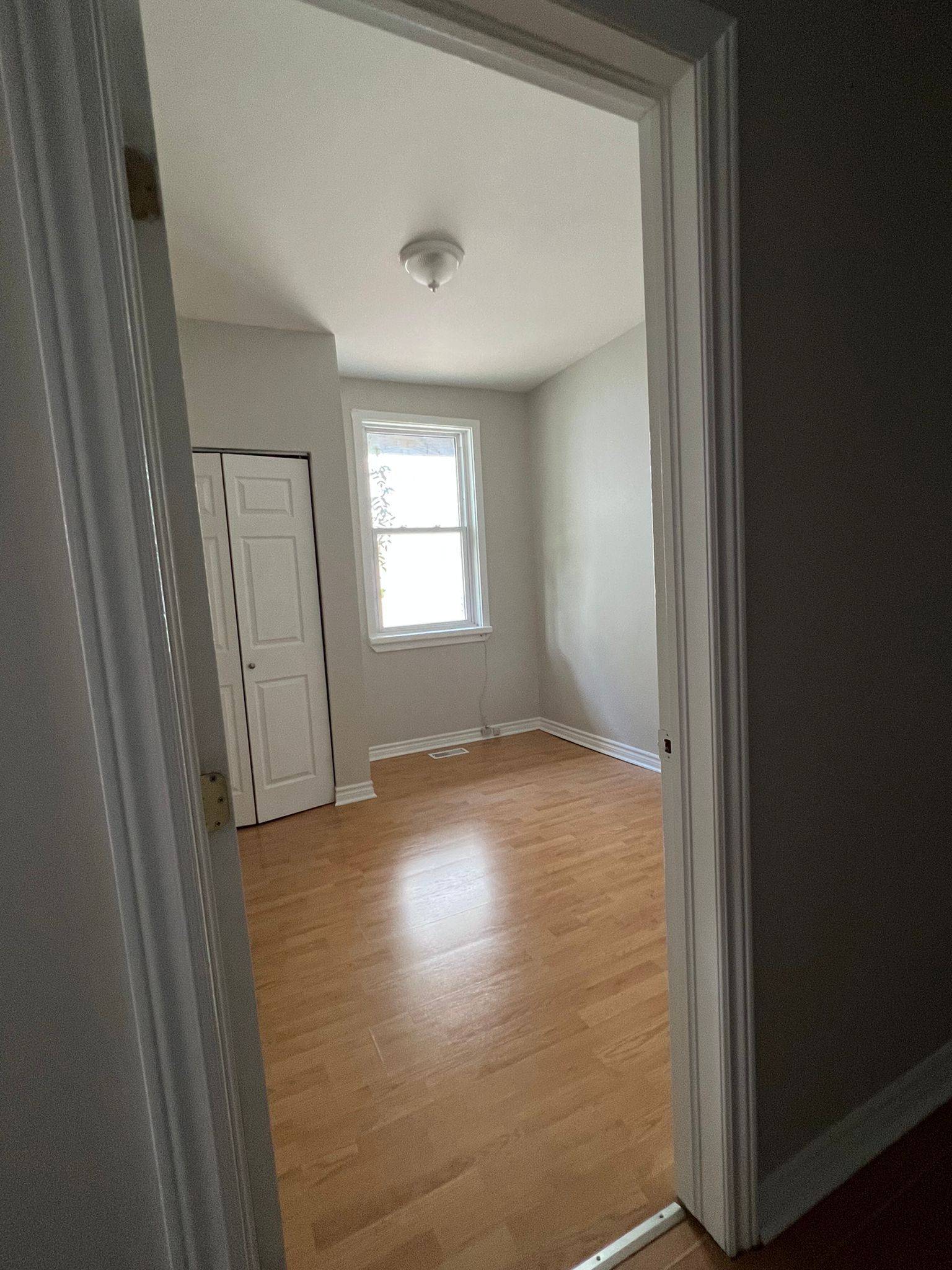 Vanier And Kingsview Park, ON K1L 5H5,18 Jolliet AVE #A