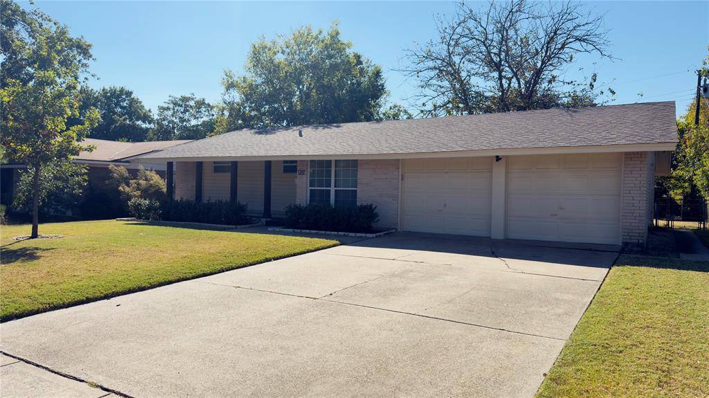 Dallas, TX 75218,12117 Sunland Street