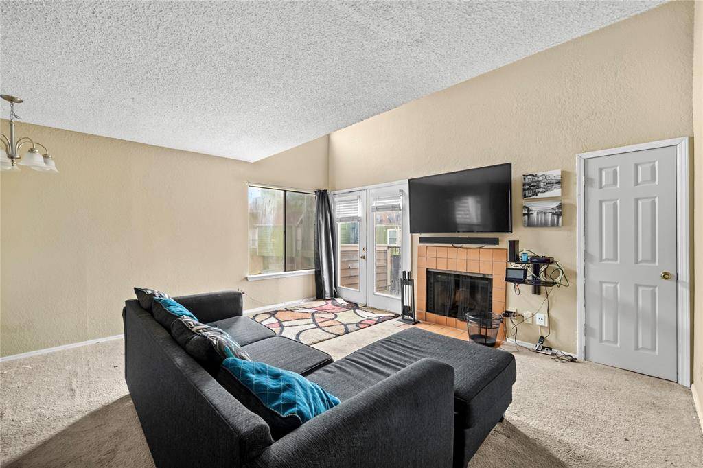 Dallas, TX 75243,9811 Walnut Street #201