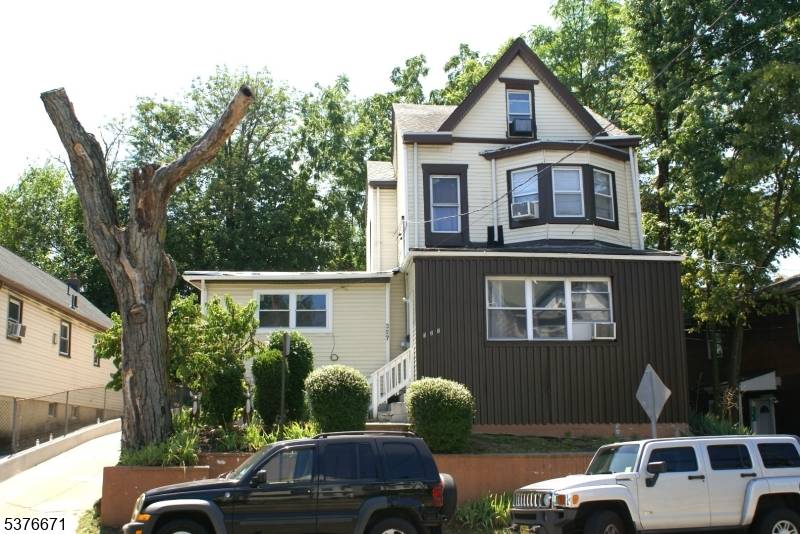 Paterson City, NJ 07522,325 - 327 W Broadway