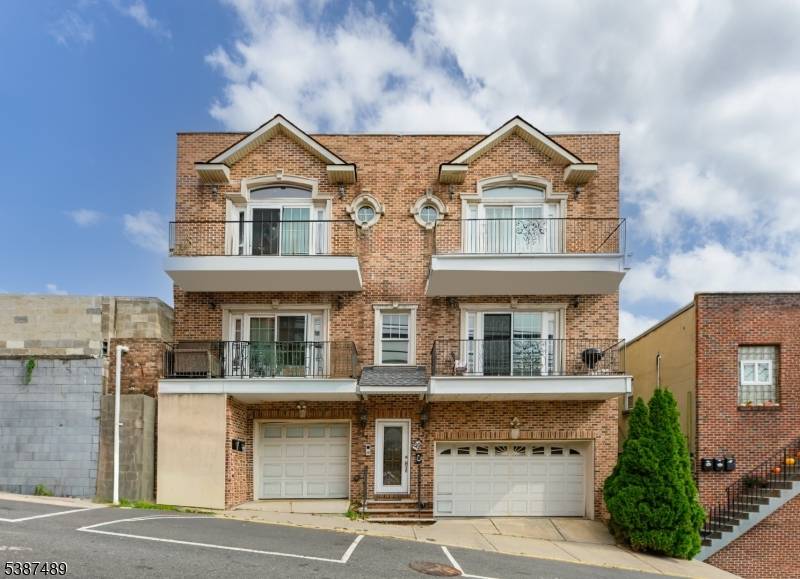 West New York Town, NJ 07093,530 64Th St