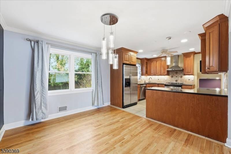 Clark Twp., NJ 07090,1779 Dakota St