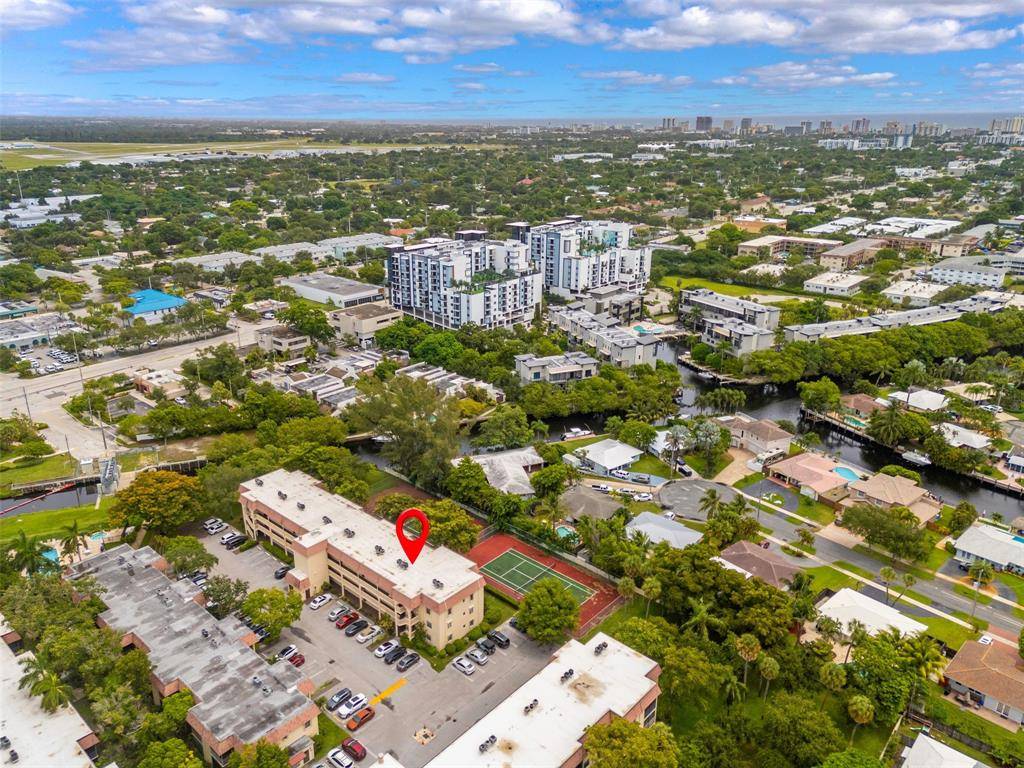 Pompano Beach, FL 33060,128 S Cypress Rd #827