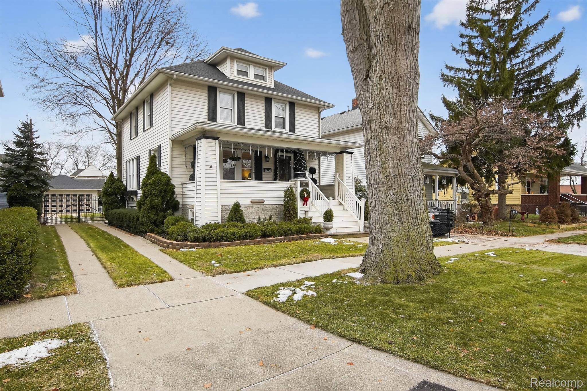 Wyandotte, MI 48192,447 Maple ST