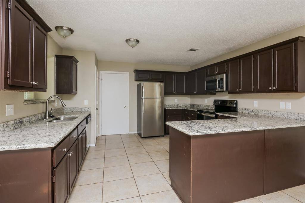 Cedar Hill, TX 75104,835 Collins Boulevard